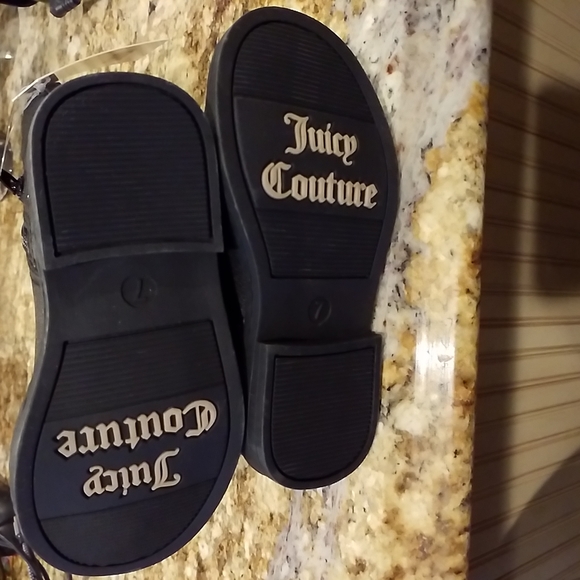 Juicy Couture - Picture 5 of 16